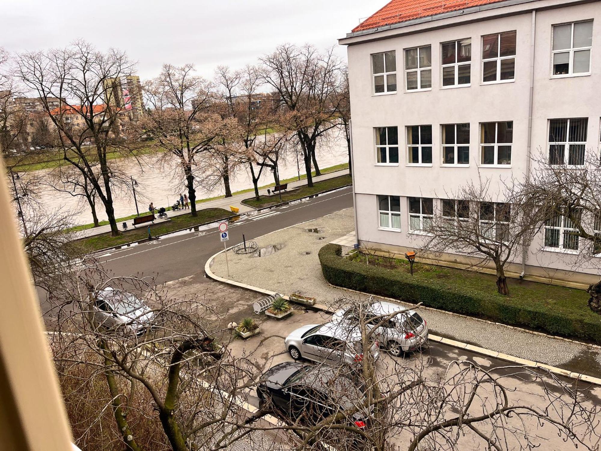 Апарт-Отель "Галаговъ" Użhorod Zewnętrze zdjęcie